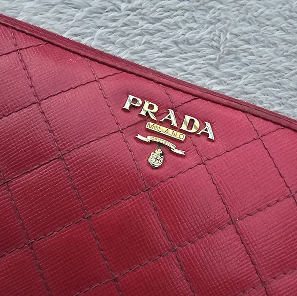 Prada Quilting Wallet - Picture 3 of 15